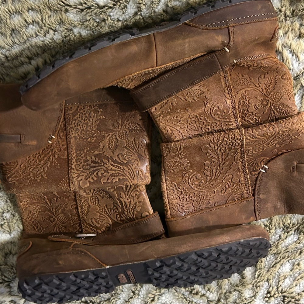 Merrell Embossed Tan Leather Western Boots